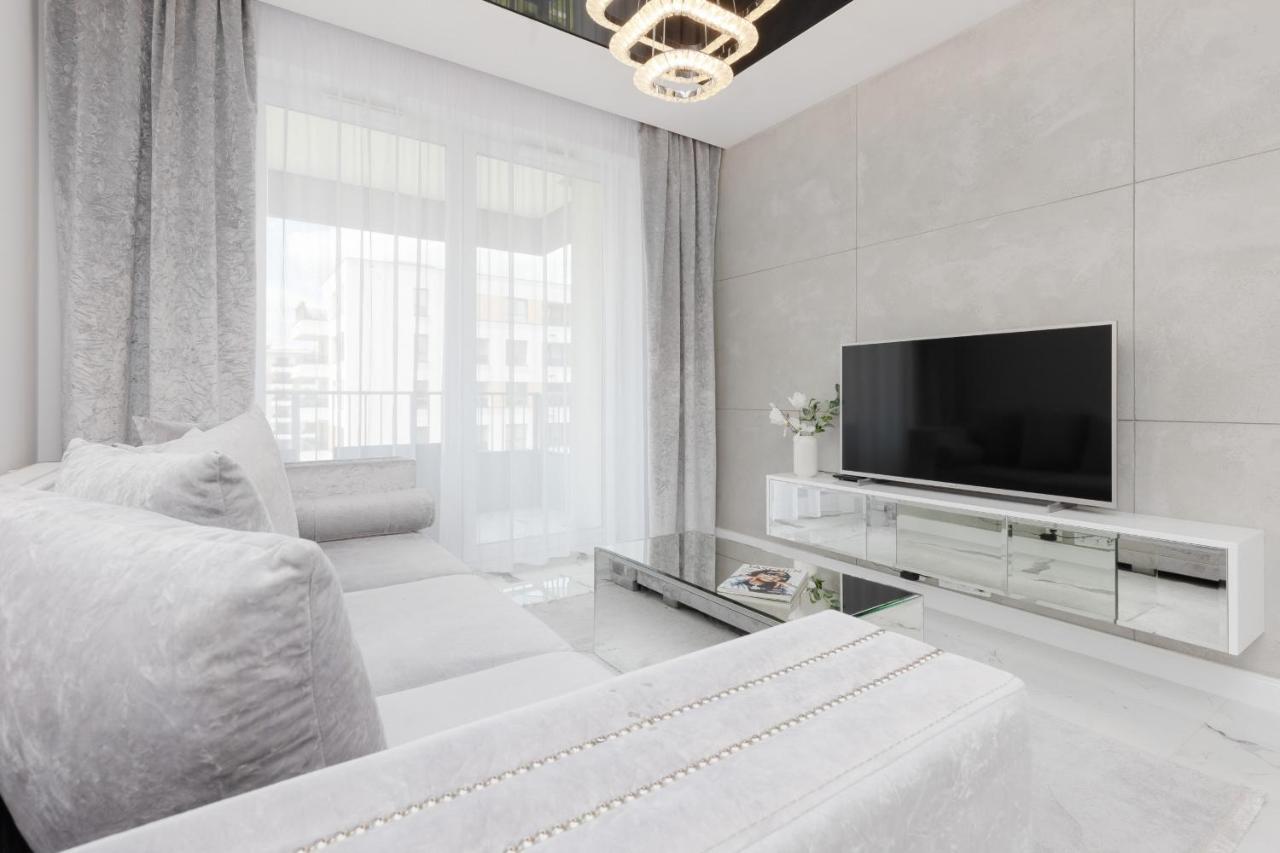Elegant Apartments With Balcony & Parking Warsaw By Noclegi Renters Екстер'єр фото