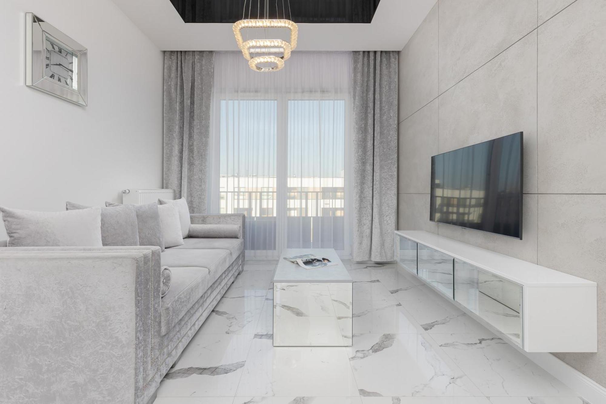 Elegant Apartments With Balcony & Parking Warsaw By Noclegi Renters Екстер'єр фото