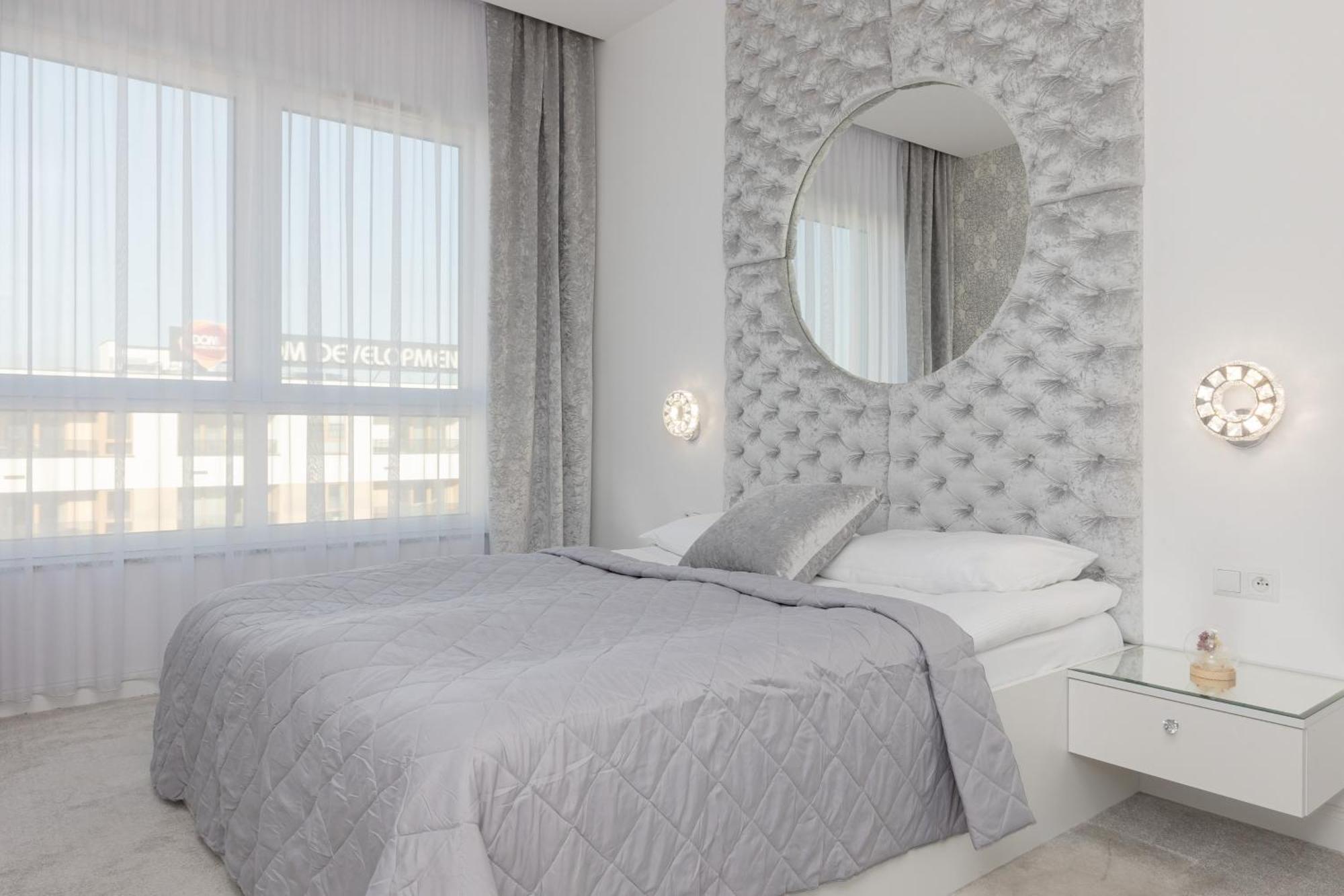 Elegant Apartments With Balcony & Parking Warsaw By Noclegi Renters Екстер'єр фото
