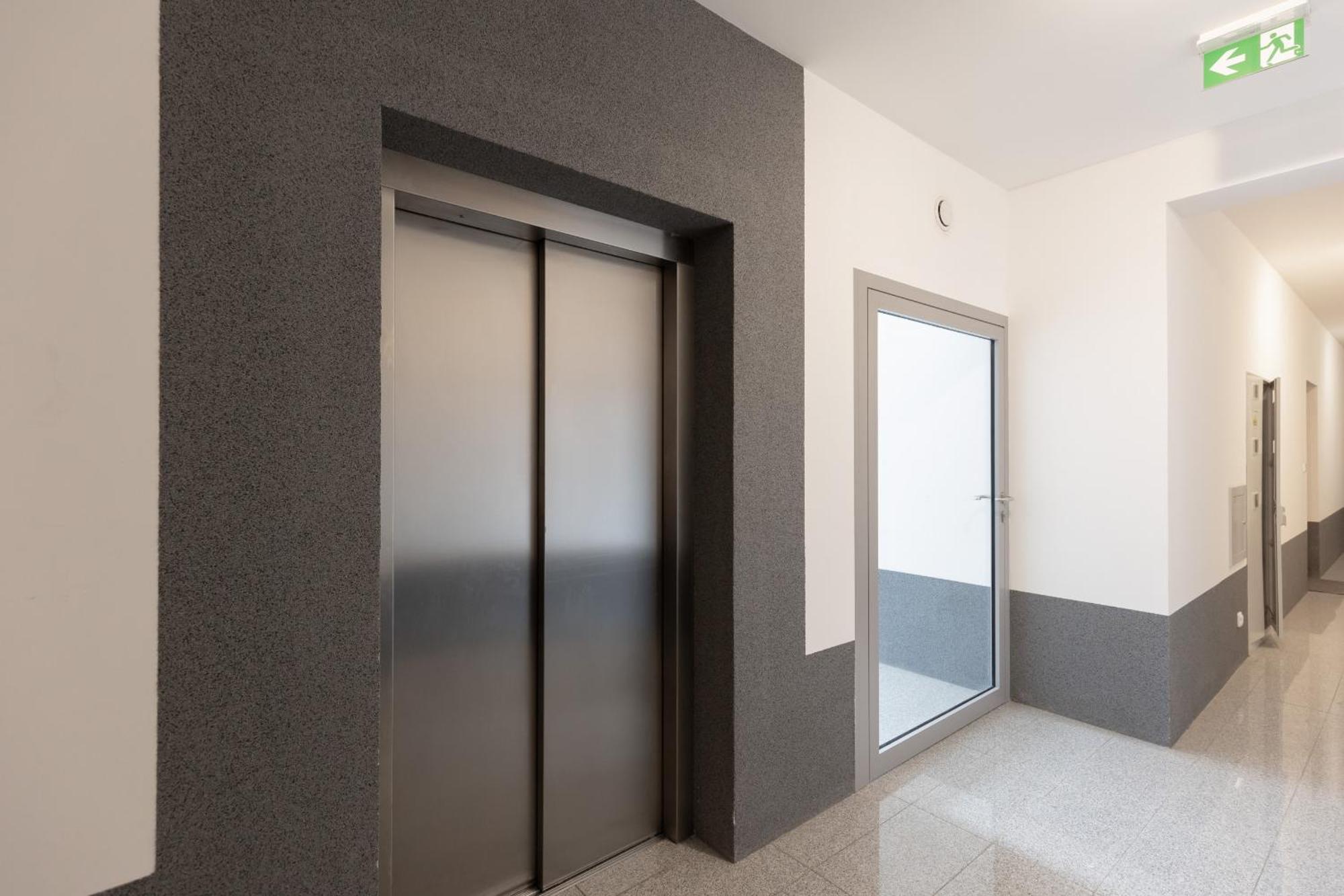 Elegant Apartments With Balcony & Parking Warsaw By Noclegi Renters Екстер'єр фото